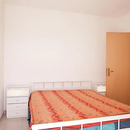 Holiday Torre Dell'orso M566 度假居 *